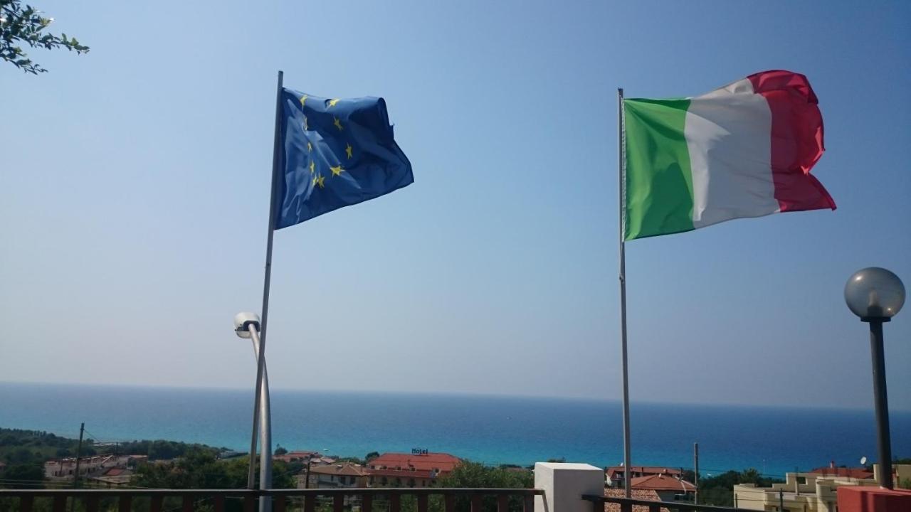 San Carlo - Terrazzo Sul Mare Con Ristorante E Pizzeria Bed & Breakfast Zambrone Exterior photo